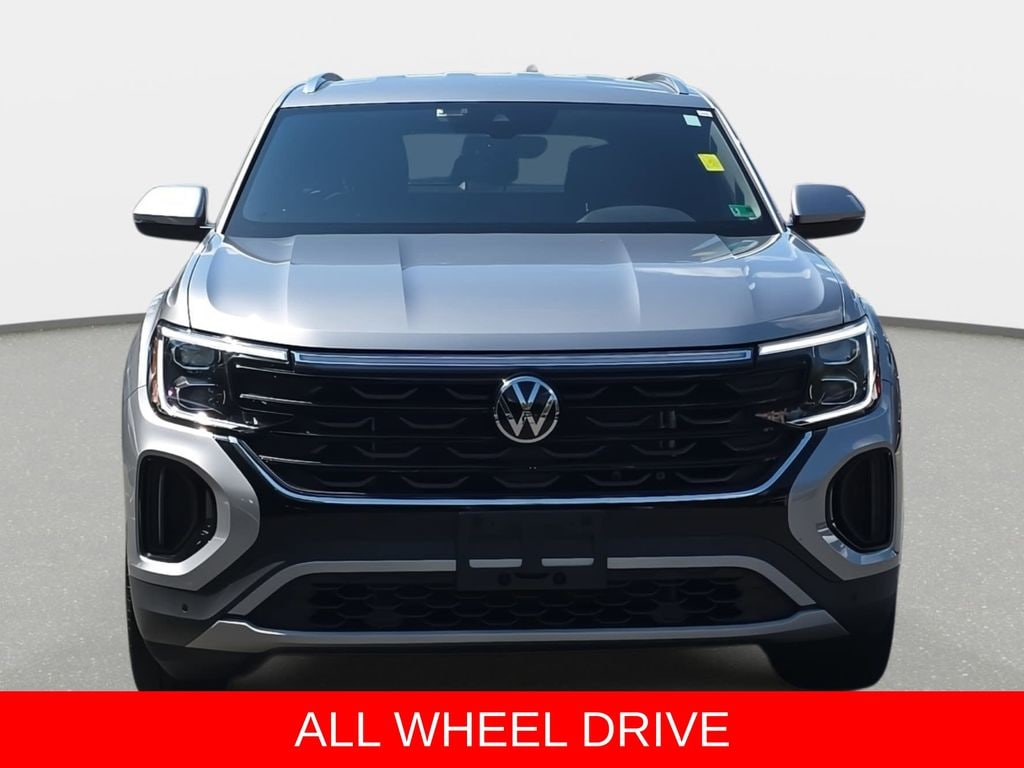 Used 2025 Volkswagen Atlas Cross Sport 2.0T SE w/Technology SUV