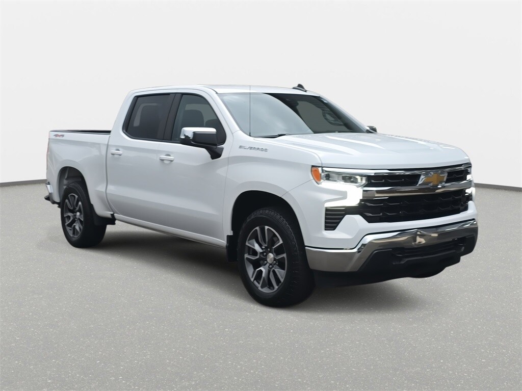 2023 Chevrolet Silverado 1500 LT photo 3