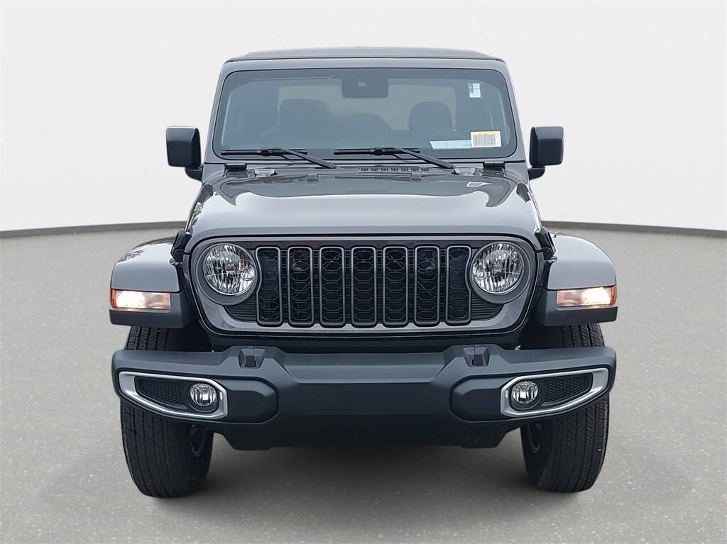 2025 Jeep Gladiator Sport S photo 2