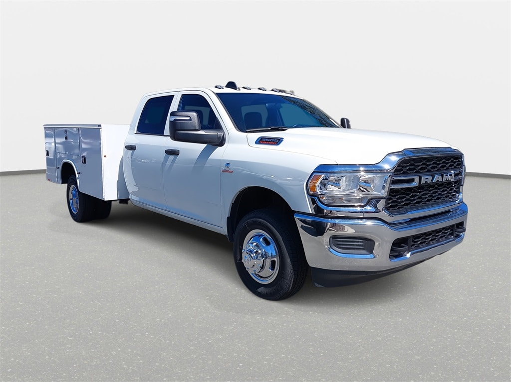 New 2024 Ram 3500 Chassis Cab 3500 TRADESMAN CREW CAB CHASSIS 4X4 60' CA Pickup