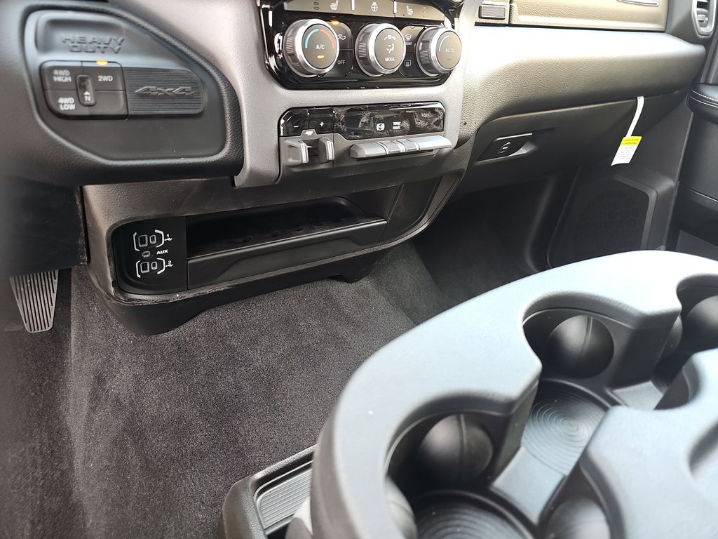 2024 RAM 2500 Big Horn - Photo 24