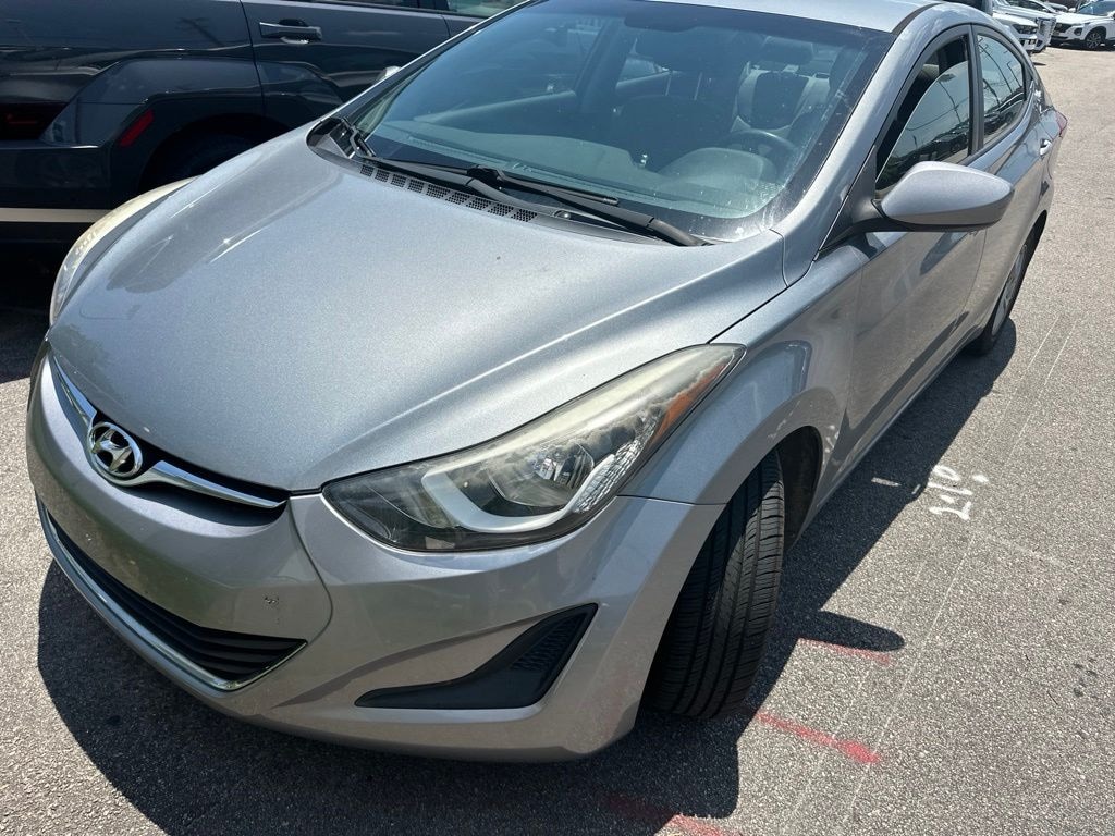 Used 2014 Hyundai Elantra SE Sedan
