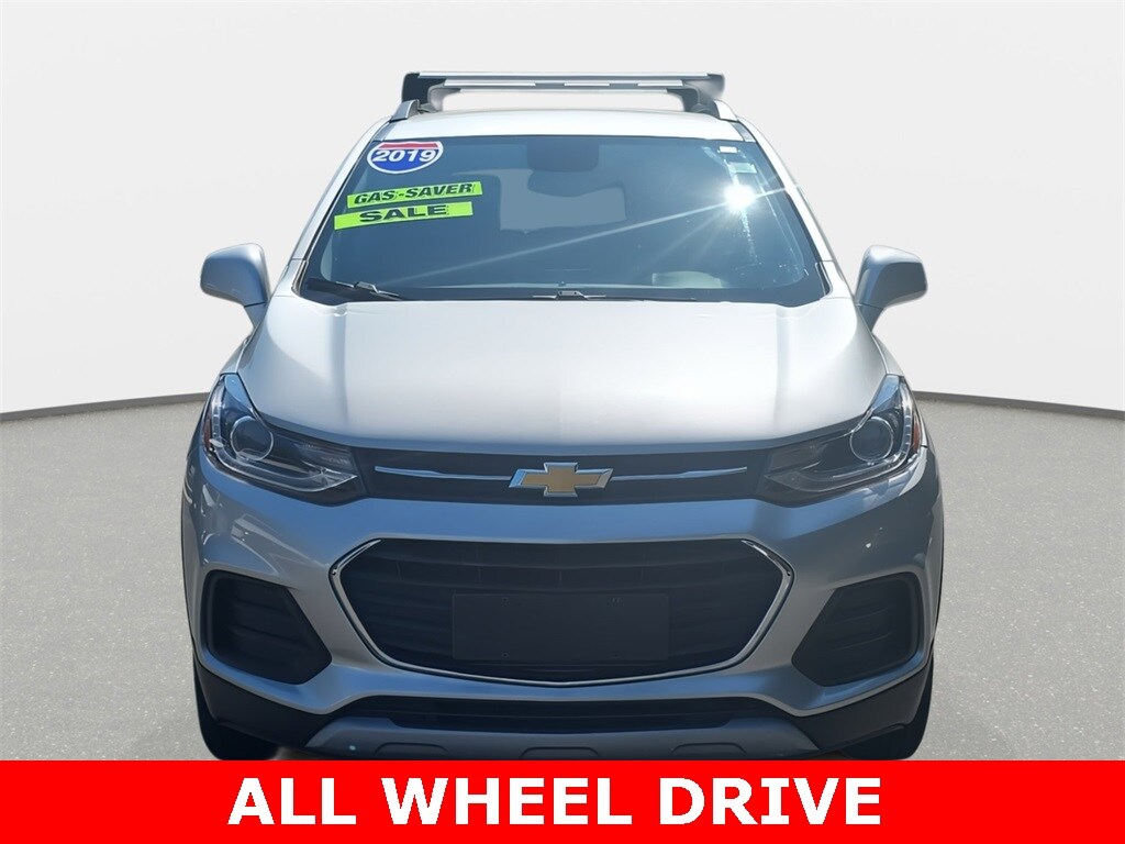 2019 Chevrolet Trax LT photo 2