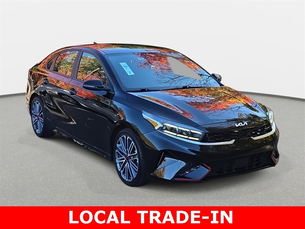 2023 Kia Forte GT photo 3