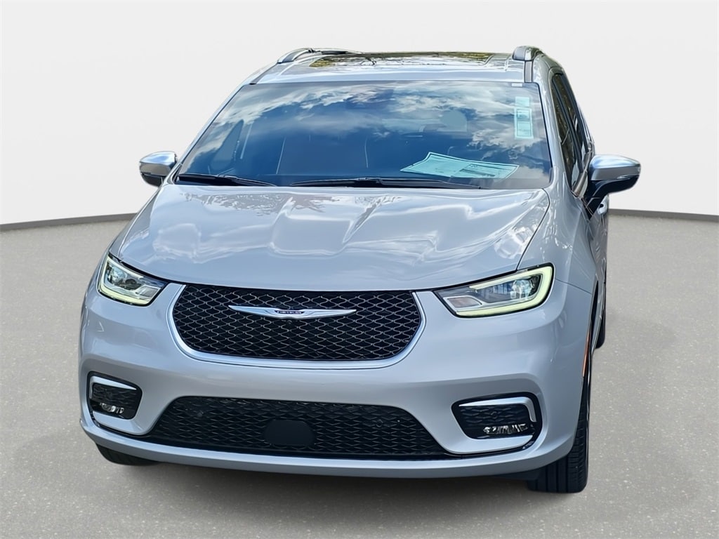 New 2026 Chrysler Pacifica PINNACLE AWD Passenger Van