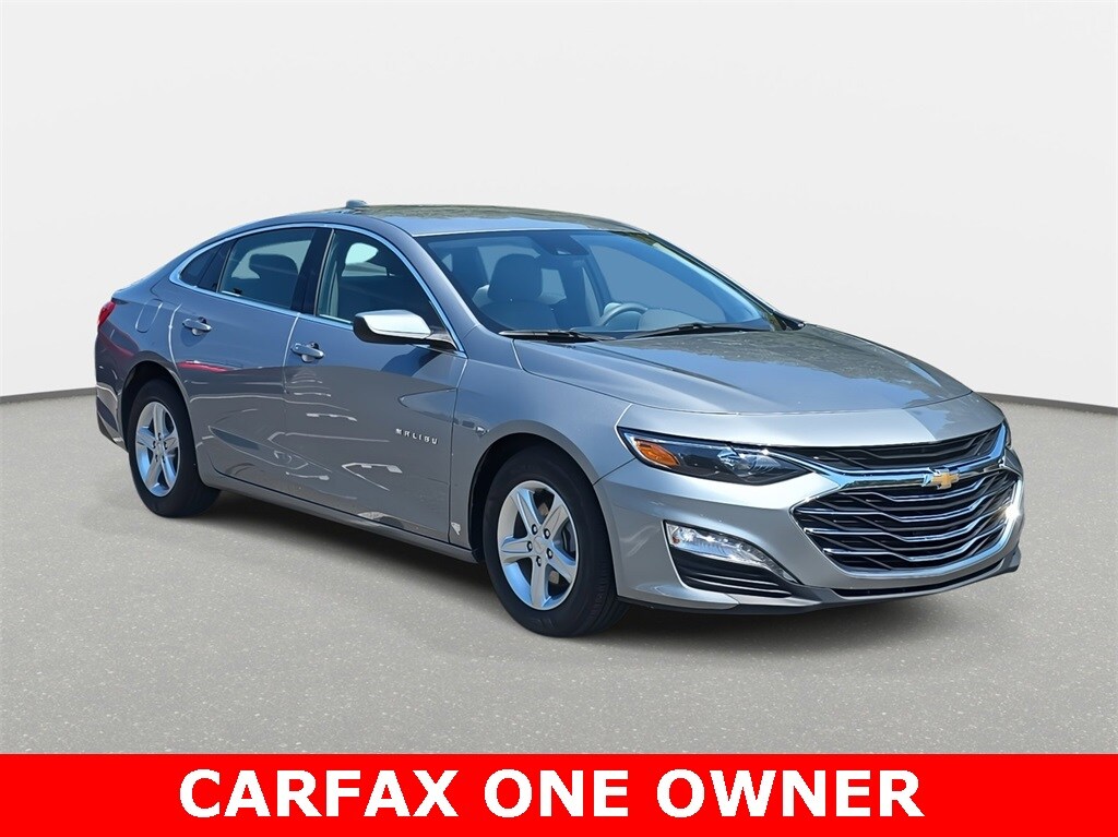 2024 Chevrolet Malibu 1LT photo 3