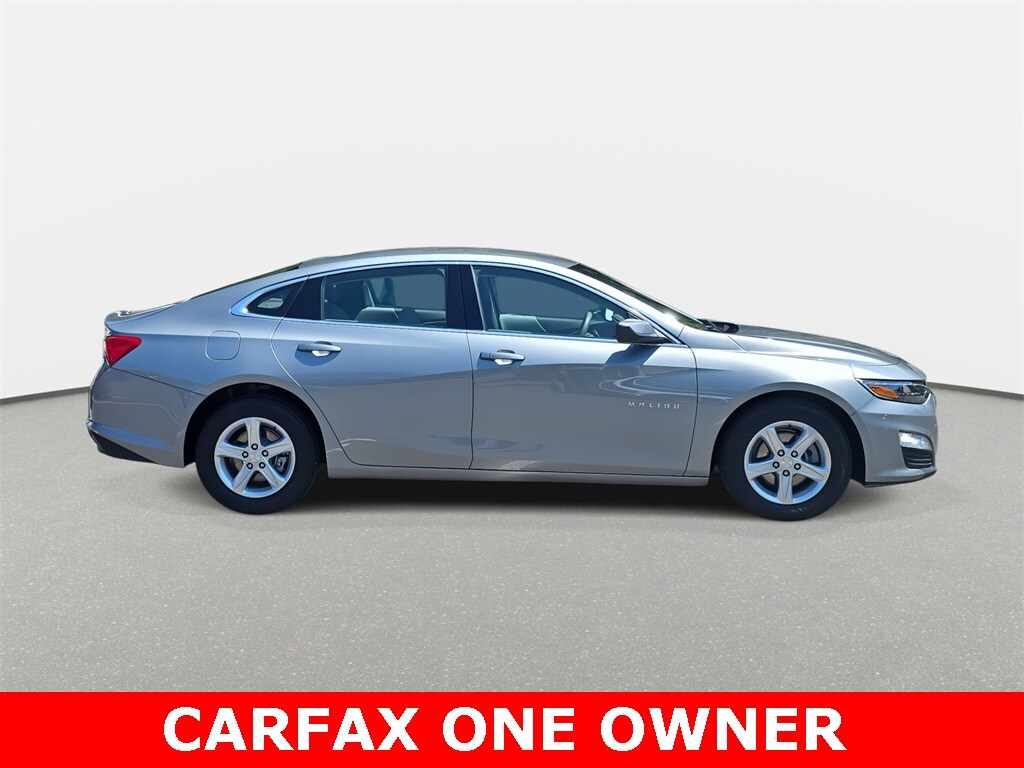 2024 Chevrolet Malibu 1LT photo 4