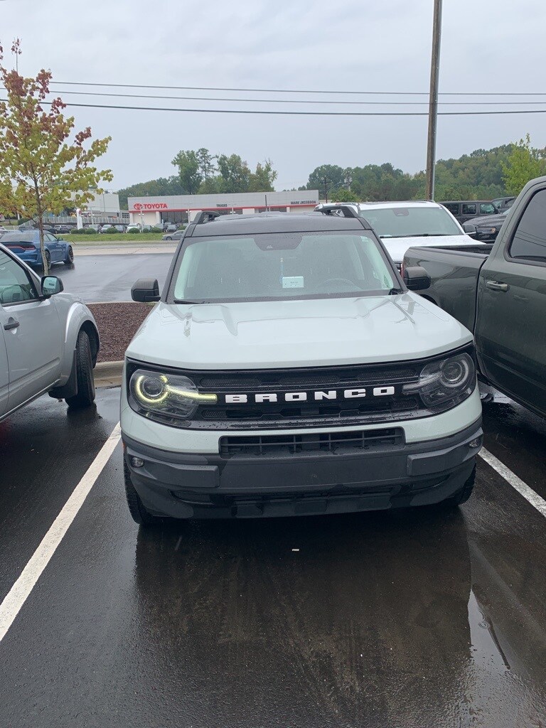 2021 Ford Bronco Sport Outer Banks photo 2
