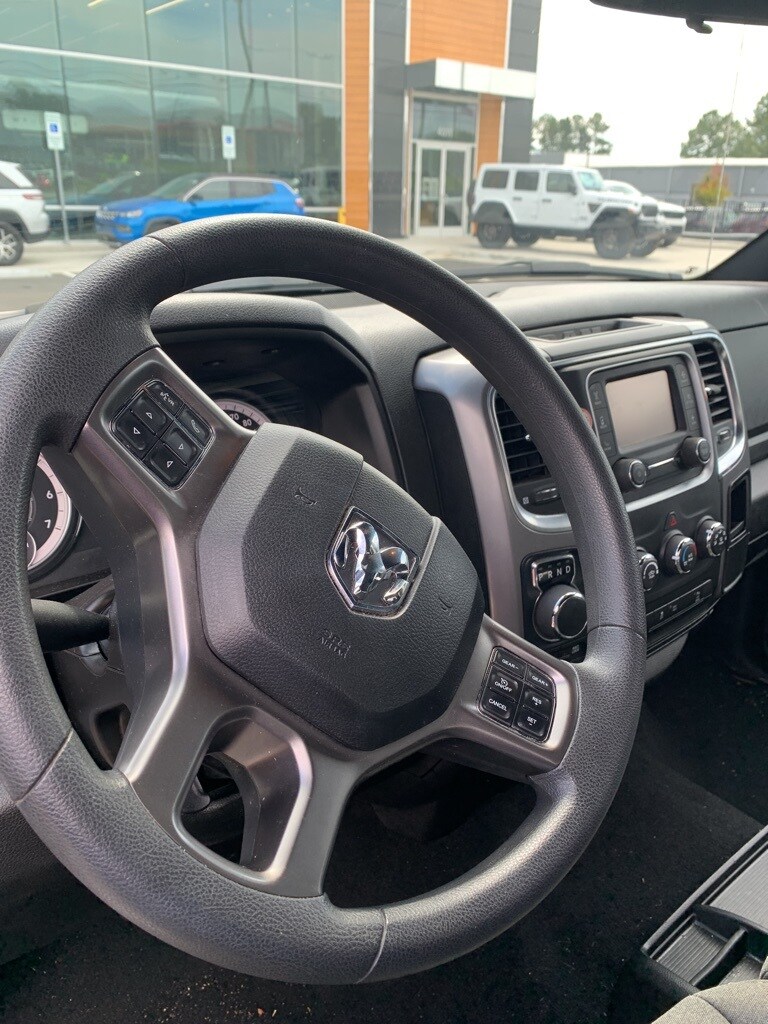2024 Ram 1500 Classic Warlock photo 2