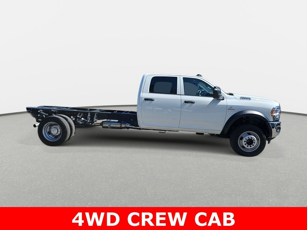 New 2024 Ram 5500 Chassis Cab TRADESMAN CREW 4X4 84' CA Pickup