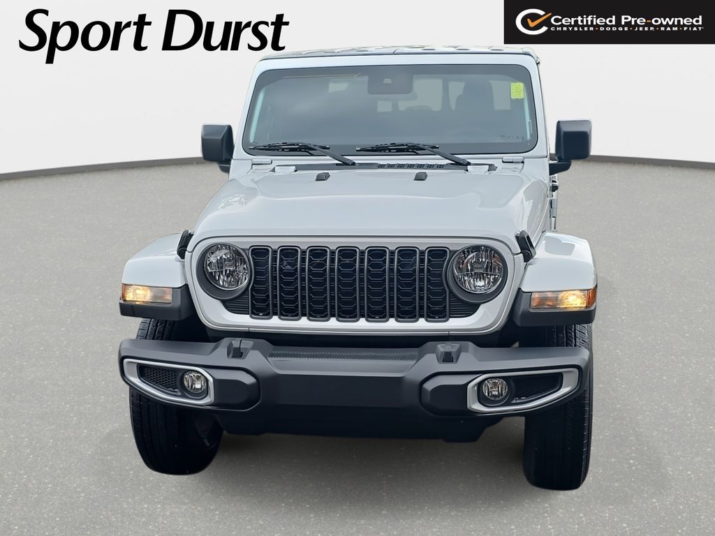 2024 Jeep Gladiator Sport S's photo