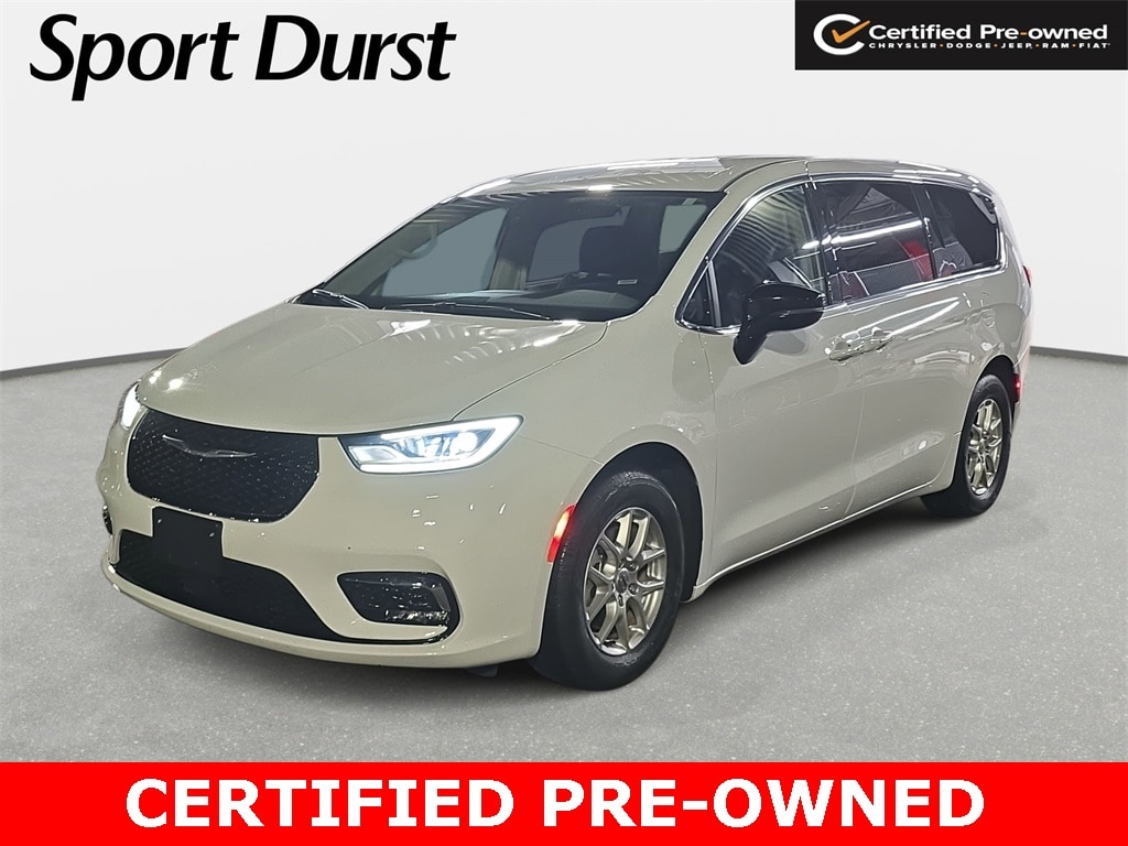 2024 Chrysler Pacifica Touring L's photo