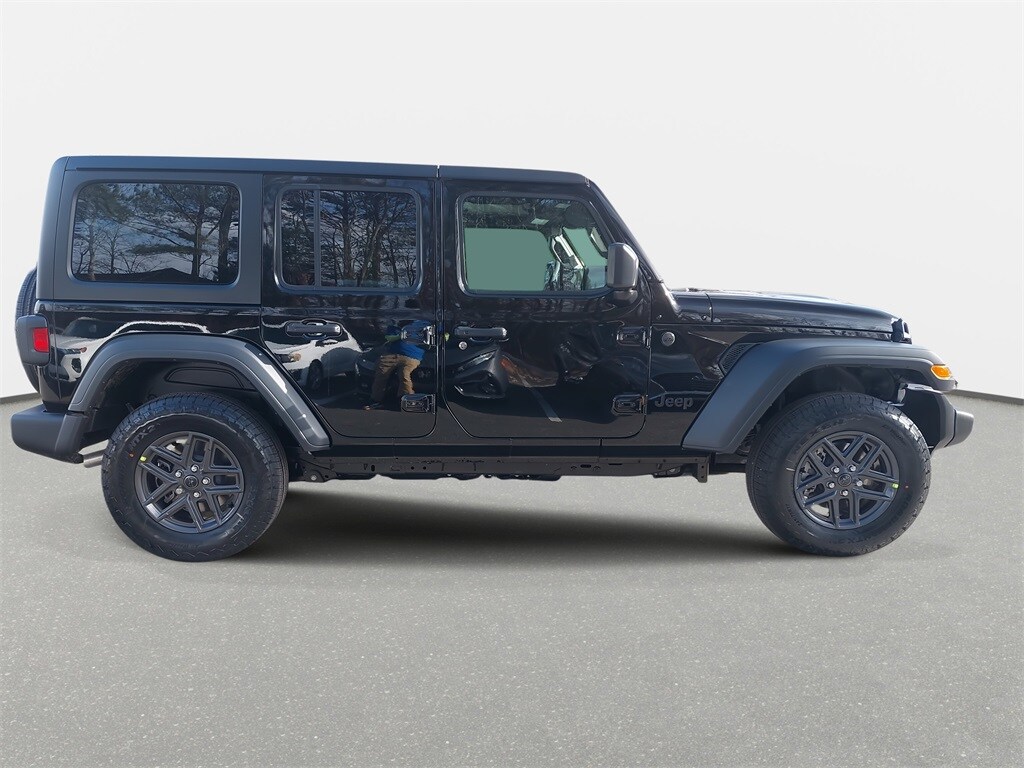 2025 Jeep Wrangler Sport S photo 4