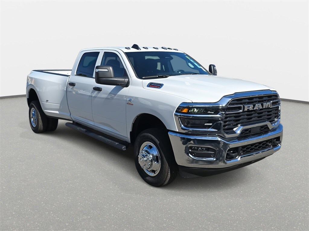 New 2026 Ram 3500 TRADESMAN CREW CAB 4X4 8' BOX Pickup