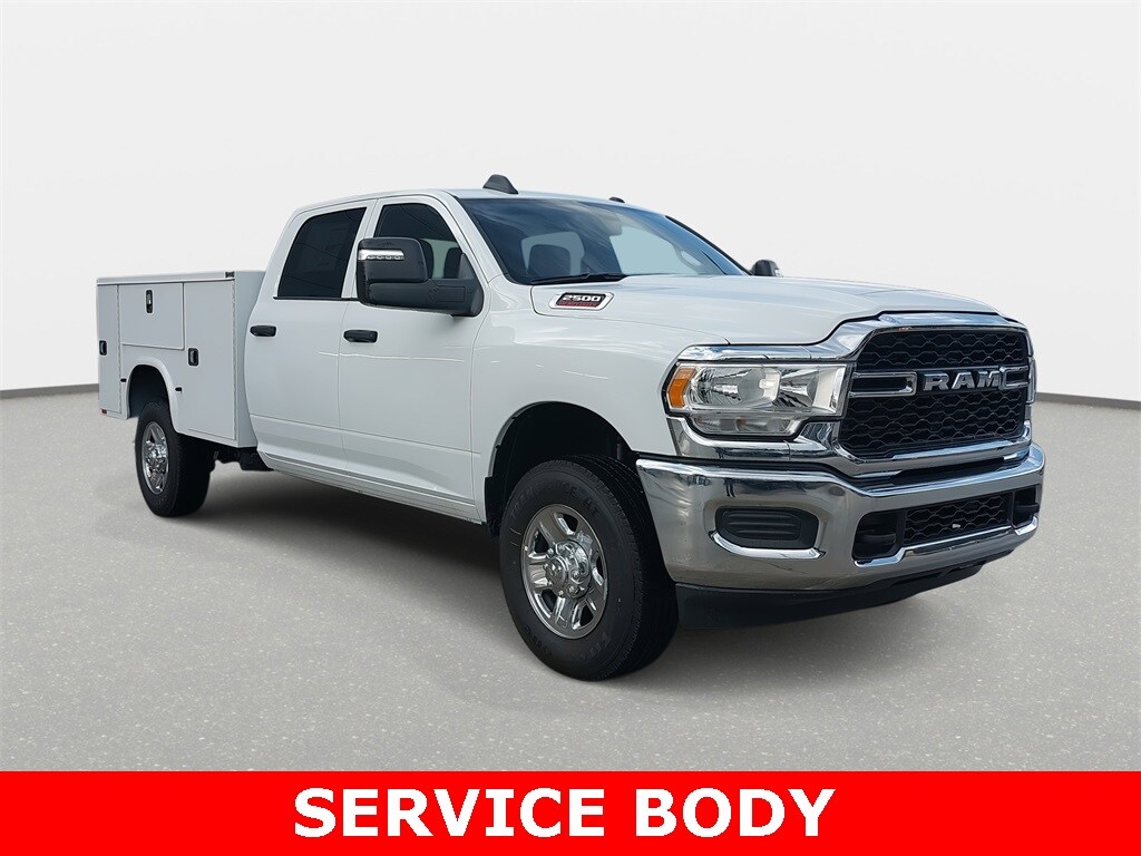 2024 Ram 2500 Tradesman photo 3