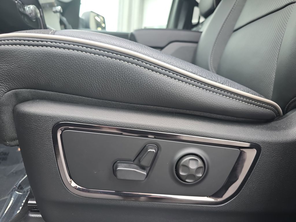 2026 RAM 1500 Limited - Photo 29