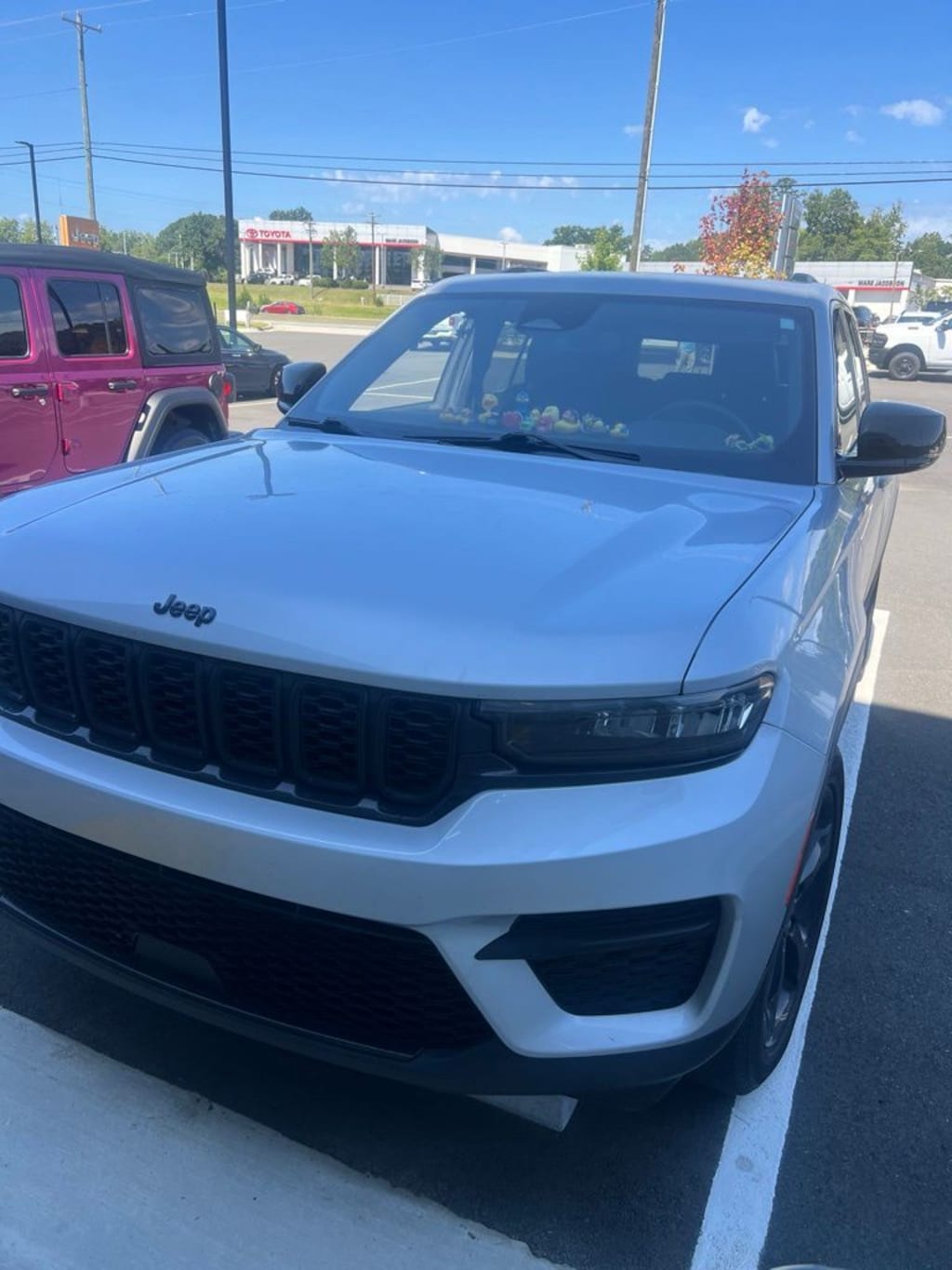 Used 2023 Jeep Grand Cherokee Laredo SUV