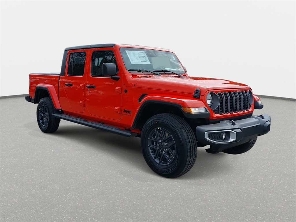 2025 Jeep Gladiator Sport S photo 3