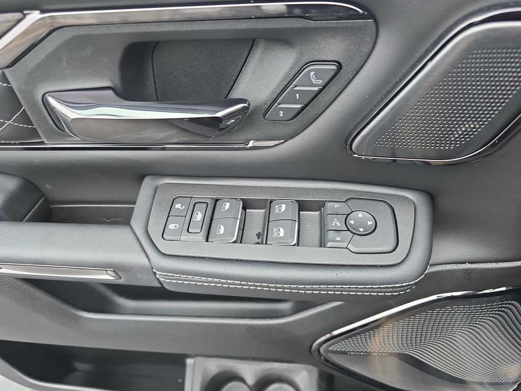 2026 RAM 1500 Limited - Photo 28