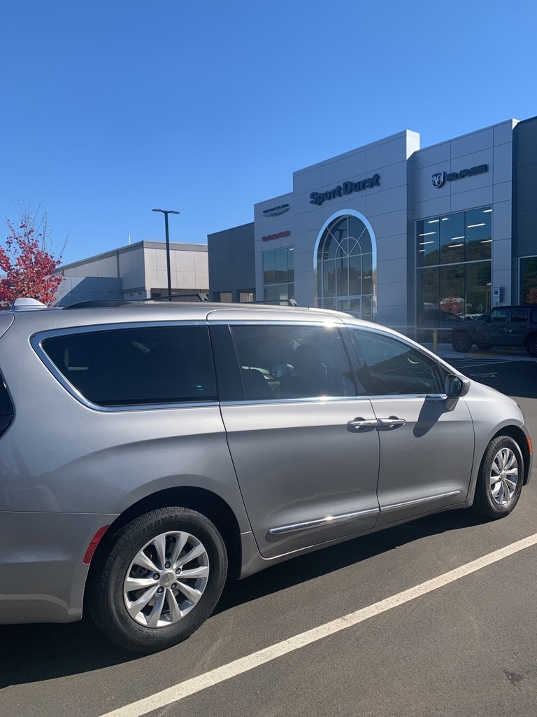 2017 Chrysler Pacifica Touring-L