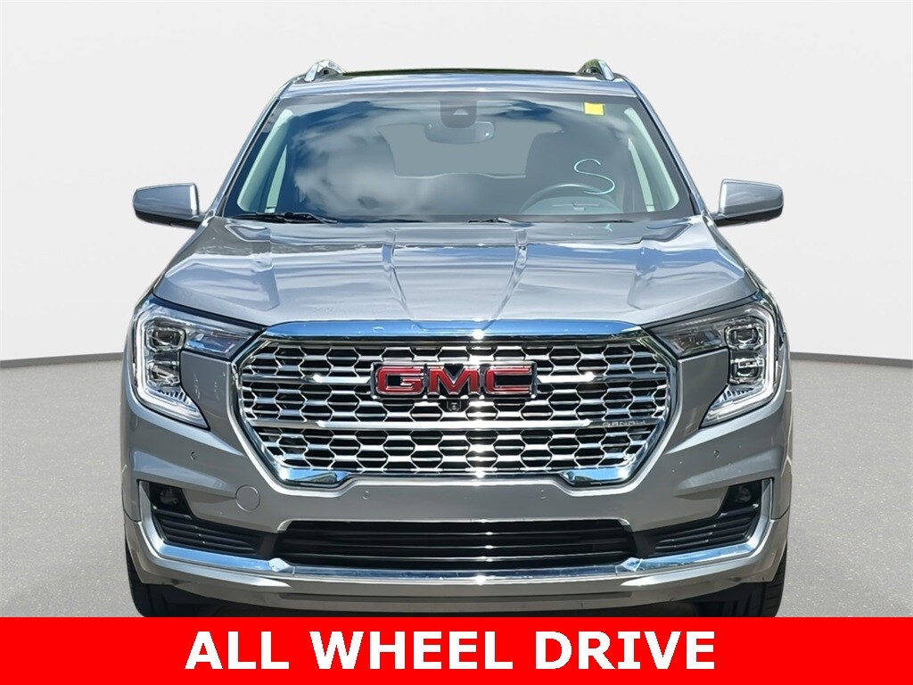 2023 Gmc Terrain Denali photo 2