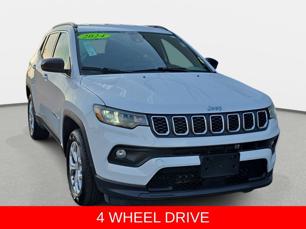 Used 2024 Jeep Compass Latitude SUV