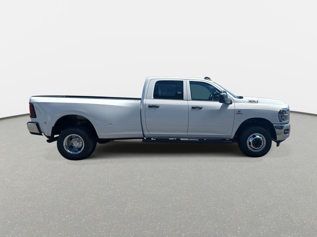 New 2026 Ram 3500 TRADESMAN CREW CAB 4X4 8' BOX Pickup