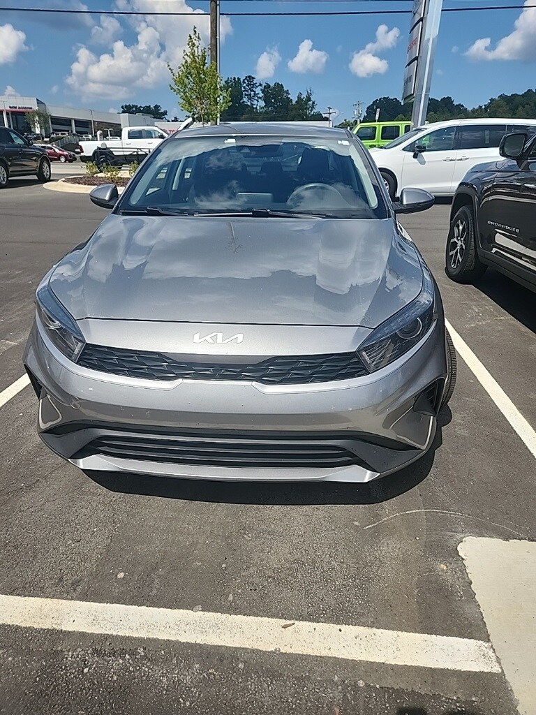 2023 Kia Forte LXS photo 4