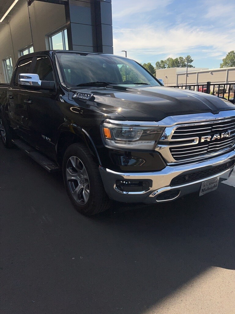 2020 Ram 1500 Laramie photo 3
