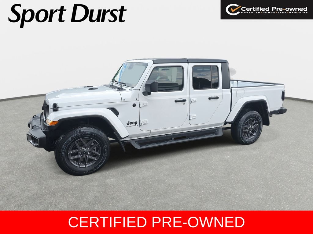 2024 Jeep Gladiator Sport S's photo
