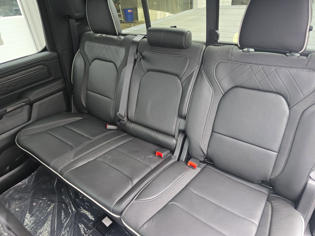 2026 RAM 1500 Limited - Photo 14