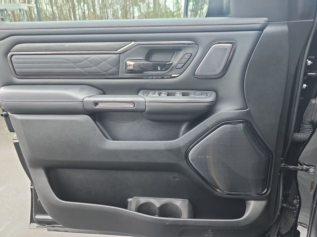2026 RAM 1500 Limited - Photo 27