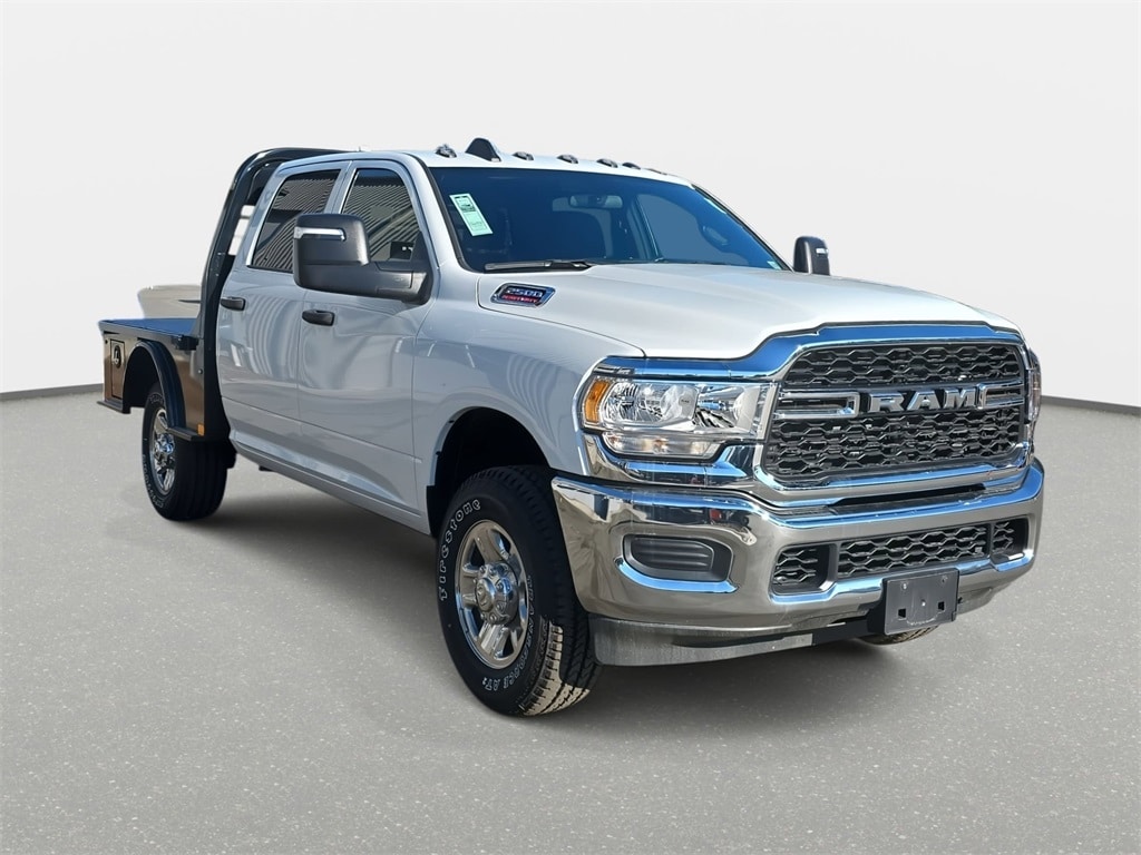 New 2024 Ram 2500 TRADESMAN CREW CAB 4X4 6'4' BOX Pickup