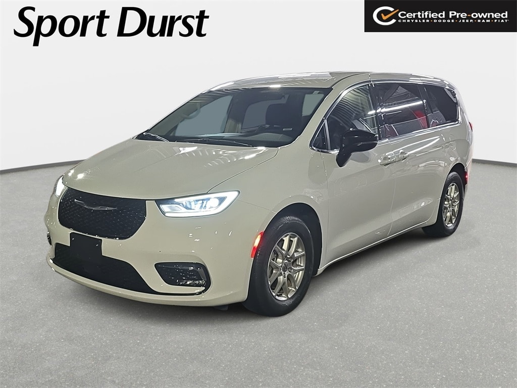 2024 Chrysler Pacifica Touring L's photo