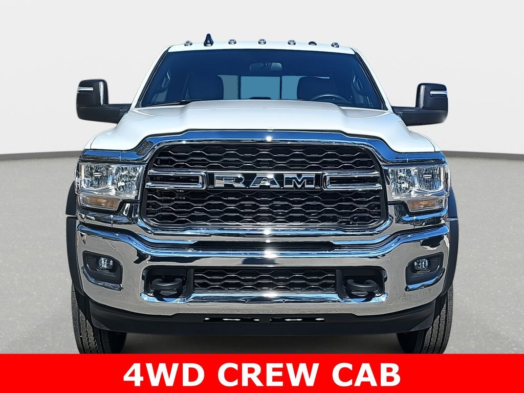 New 2024 Ram 5500 Chassis Cab TRADESMAN CREW 4X4 84' CA Pickup