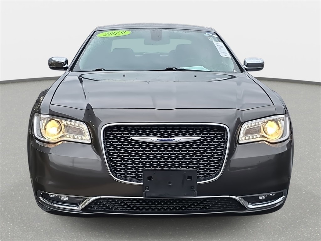 Certified 2019 Chrysler 300 Limited Sedan