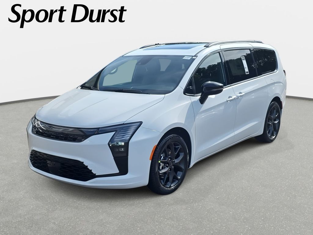 2027 Chrysler Pacifica Limited's photo