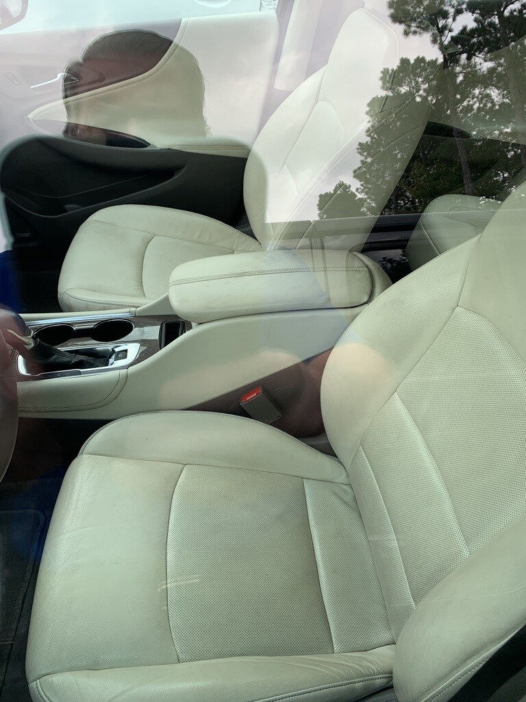 2024 Chevrolet Malibu Premier 2LT photo 3