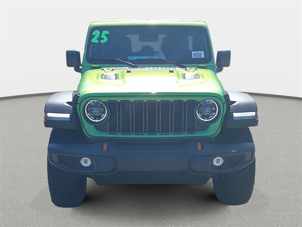 2025 Jeep Wrangler Rubicon photo 2