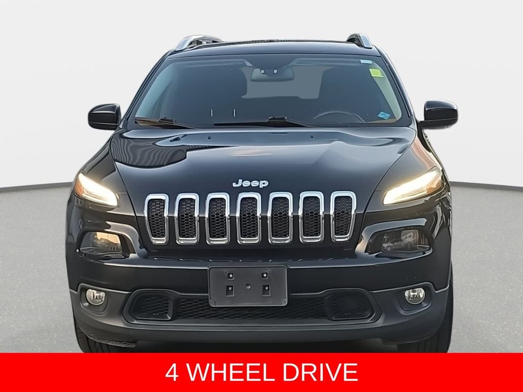 Used 2016 Jeep Cherokee Latitude 4x4 SUV