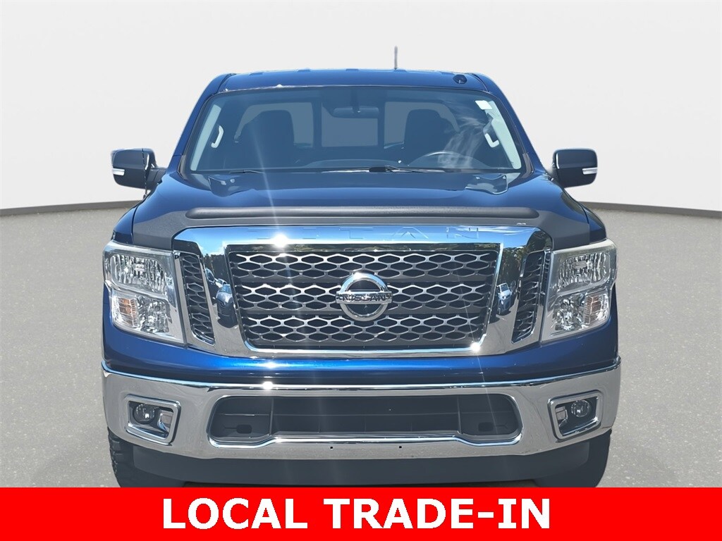 2017 Nissan Titan SV photo 2