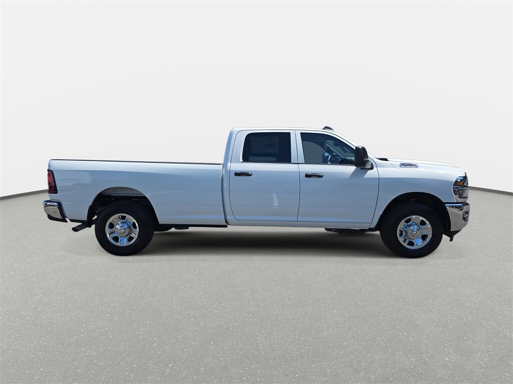 2026 Ram 2500 Tradesman photo 4