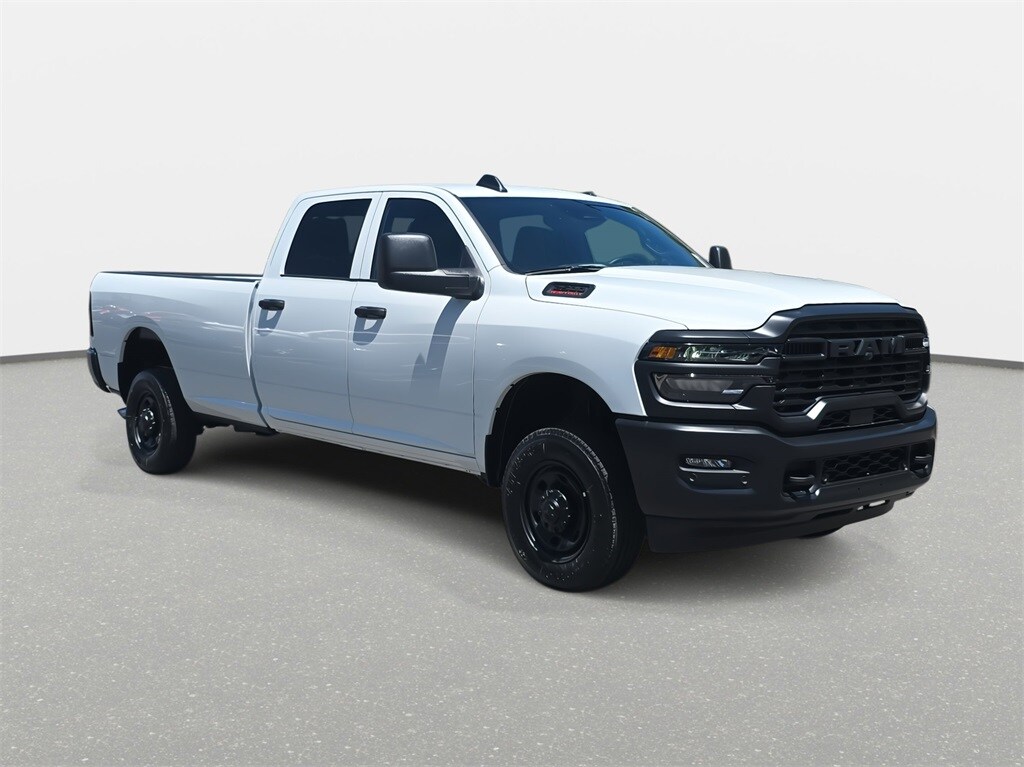 2025 Ram 2500 Tradesman photo 3