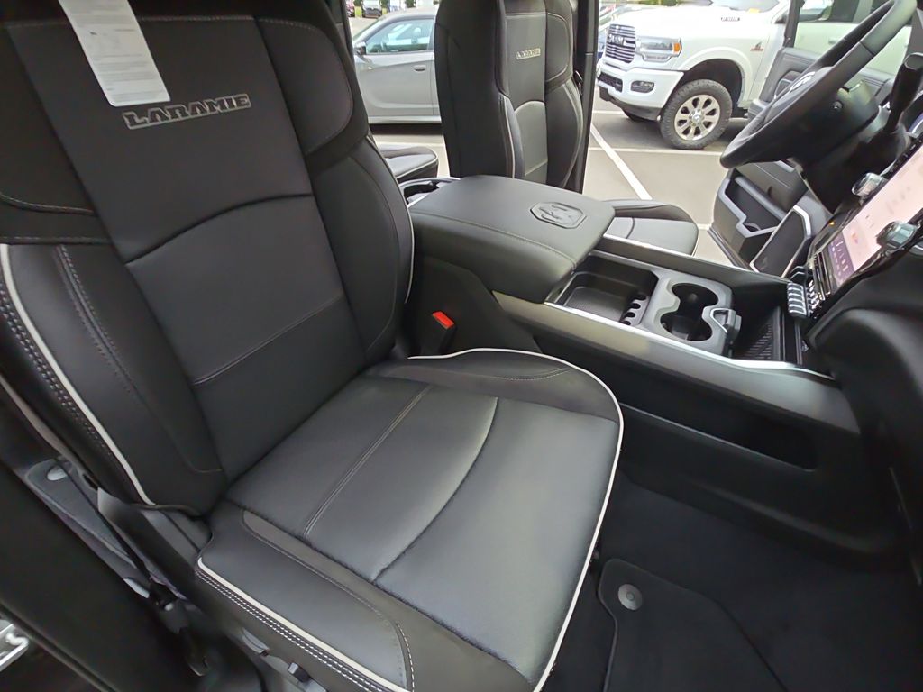 2026 RAM 2500 Laramie - Photo 10