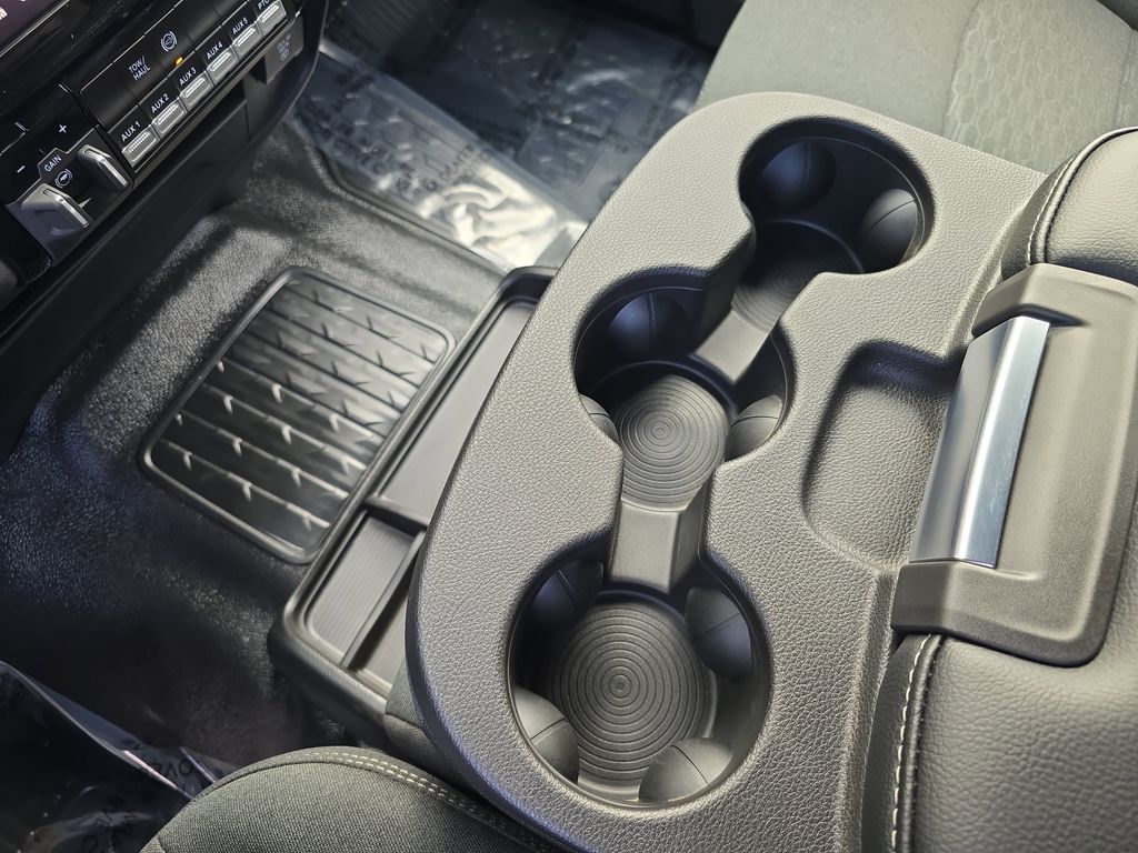 2026 RAM 3500 Chassis Big Horn - Photo 25