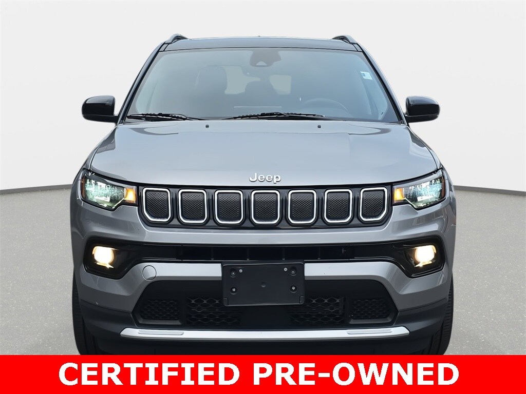 2022 Jeep Compass Limited photo 2