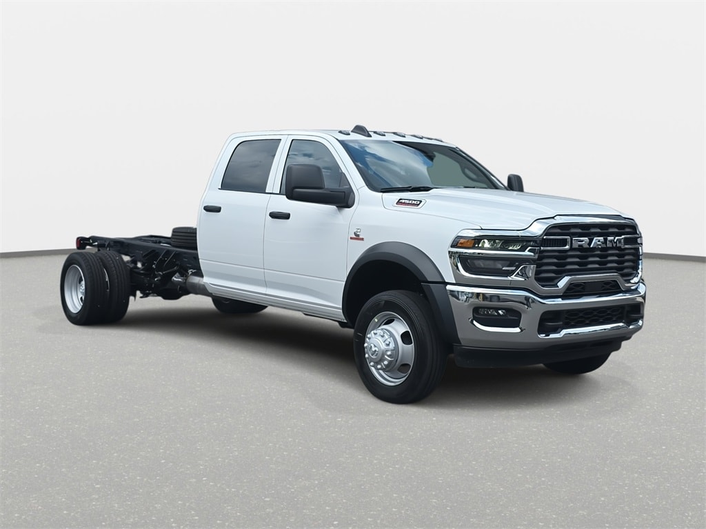New 2025 Ram 4500 Chassis Cab 4500 TRADESMAN CHASSIS CREW CAB 4X4 84' CA Pickup