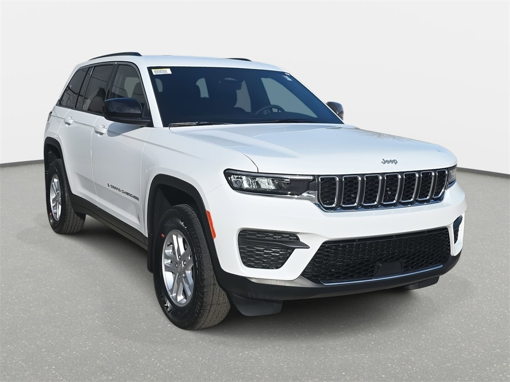 New 2025 Jeep Grand Cherokee LAREDO 4X2 Sport Utility