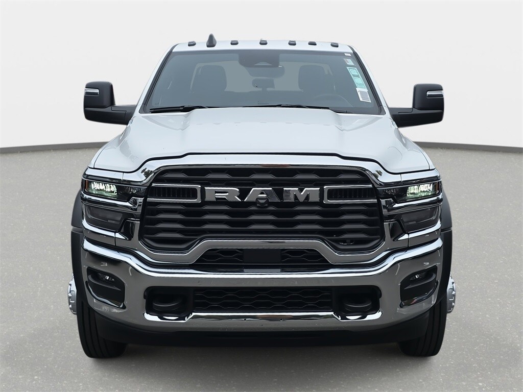 2026 Ram 4500 Tradesman photo 2