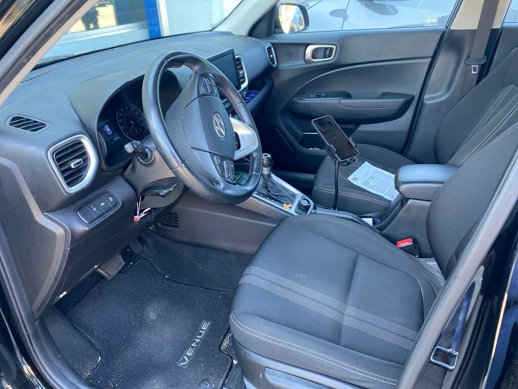 Used 2021 Hyundai Venue SEL SUV
